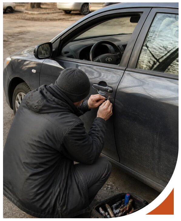 Профессиональное вскрытие автомобиля Тойота без повреждений в Гудермесе